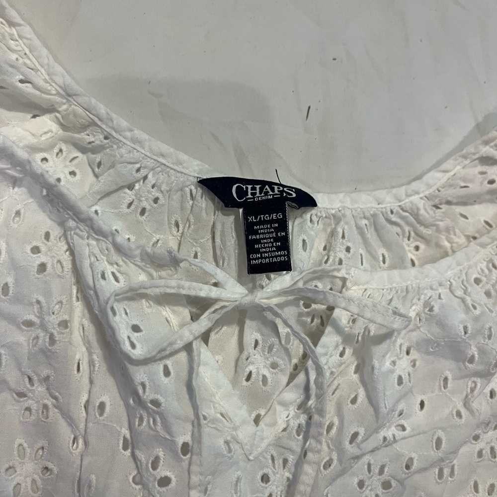 White Blouse - Picture 3 of 4